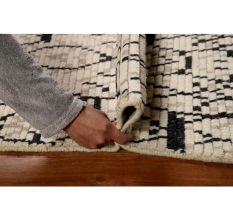 Geometeic Moroccon Oriental Wool Rug